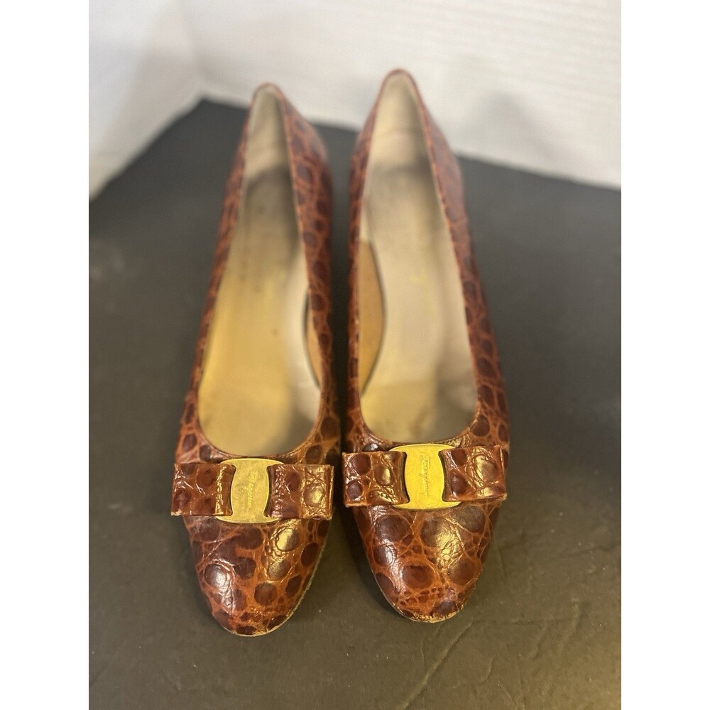 Vintage Salvatore Ferragamo Women’s Shoes 10B Vara Bow Croc Embossed Brown